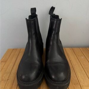 Black Leather women’s Chelsea Boots